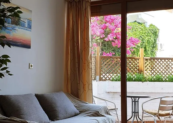 Apollo * Livadia (Tilos)