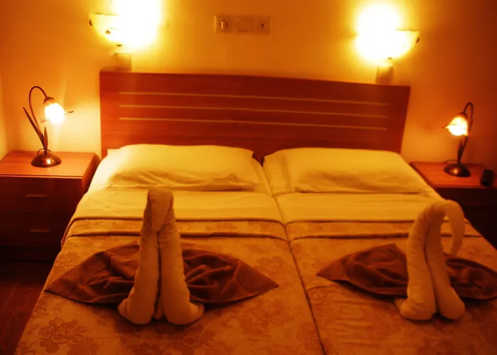 Apollo * Livadia (Tilos)