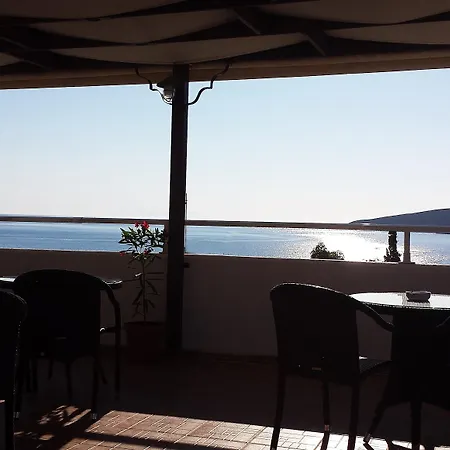 Apollo Lägenhet Livadia (Tilos)