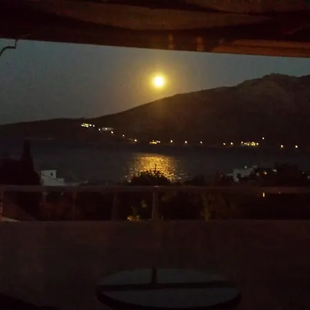 Apollo * Livadia (Tilos)